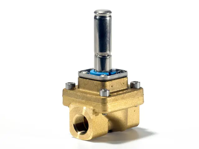 Danfoss Solenoid valve EV 250B 10B 3/8 kvs 2 5 water/steam NO 032U5350