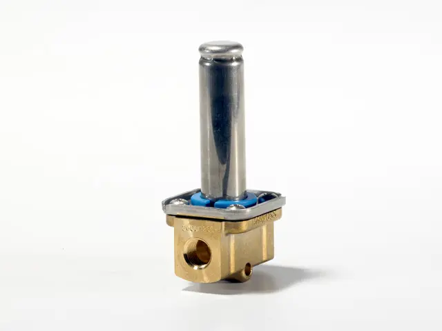 Danfoss Solenoid valve EV 210B 2 B 1/8 kvs 0 15 NC 032U5704