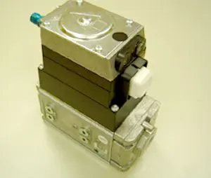 Remeha Gasventil CG20 R03Gh5Cf1Z+Rohr S62930