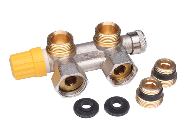 Danfoss Anschlussarmatur VHS-UN Heizkoe er R 1/2 Eck vernickelt 013G4741